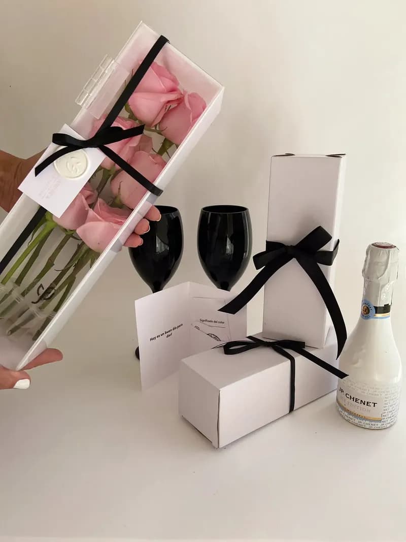 Box of 6 roses